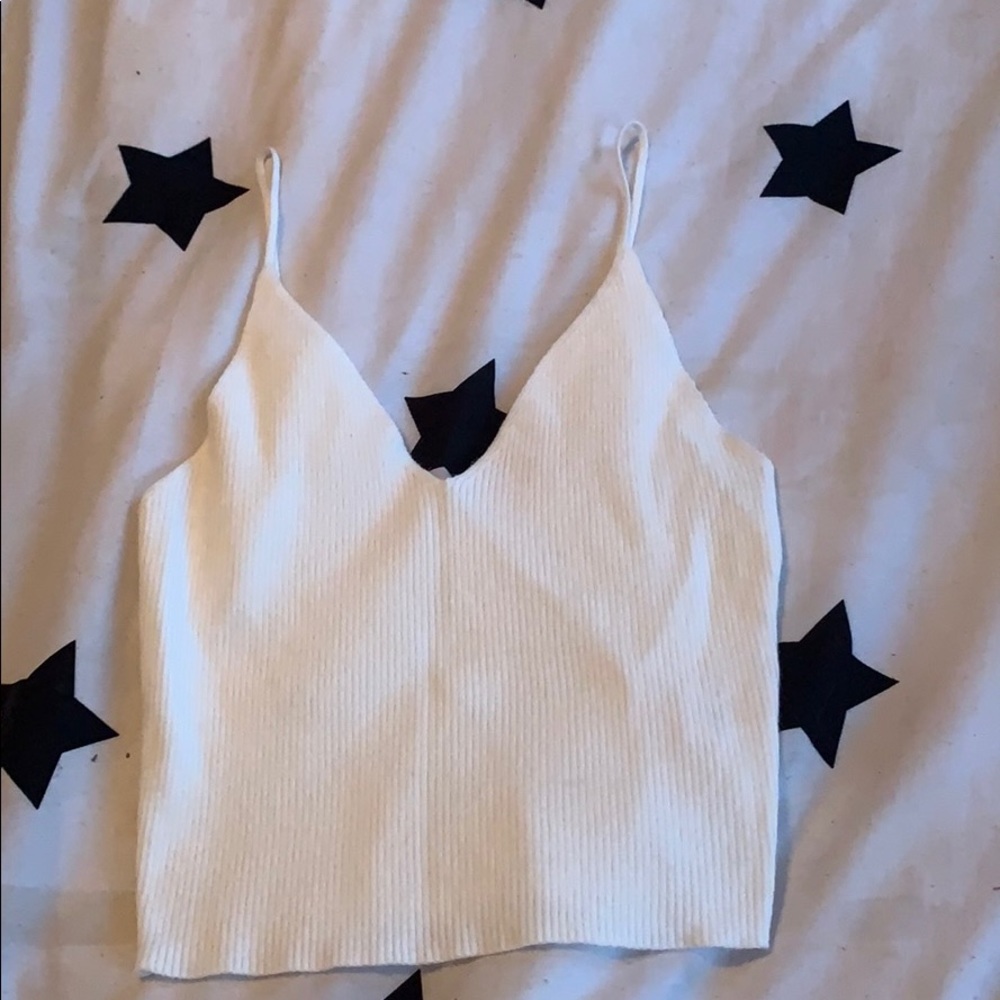 very light cream v-neck cropped tank